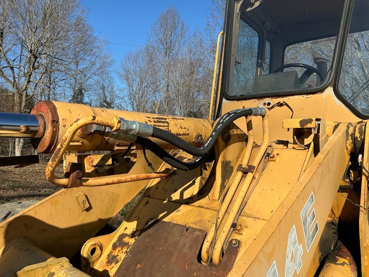 1989-deere-444e-image-53