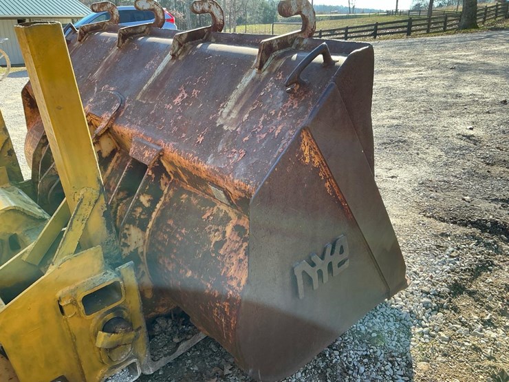 1989-deere-444e-image-63