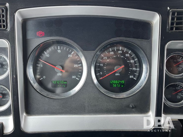 2006-kenworth-t800-image-51