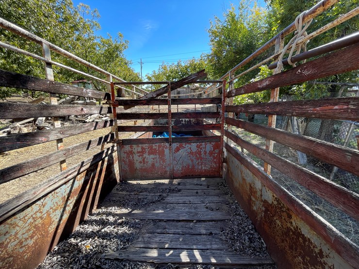 #3671-•-horse/cattle-tandem-axle-trailer-(no-title)-image-26