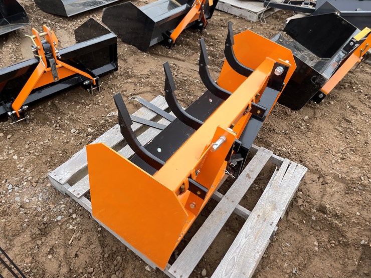 #2089-•-unused-2025-wolverine-square-scraper-attachment-image-2