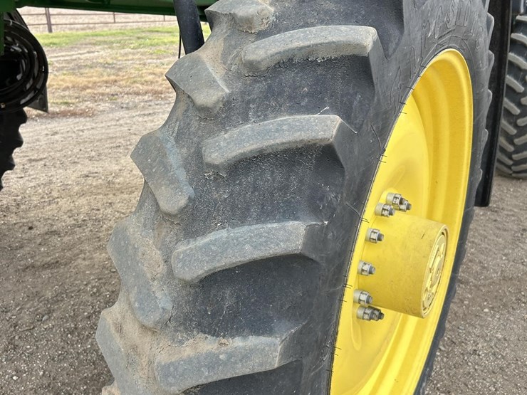 2017-john-deere-r4038-image-10