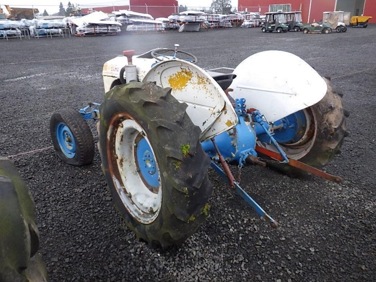 ford-tractor-image-7