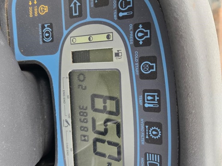 new-holland-tv145-image-21