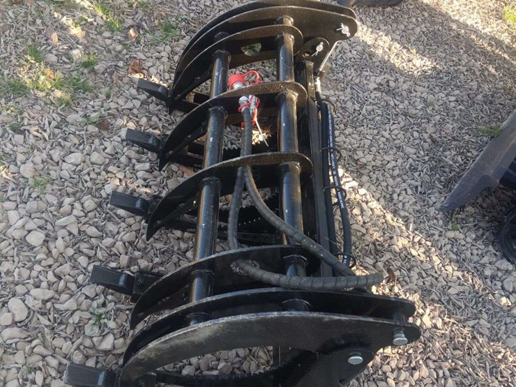 unused-mini-skid-steer-curvedlog-grapple-model-#-mclg60-image-2