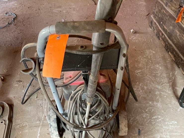 #3692-•-clean-machine-pressure-washer-image-7