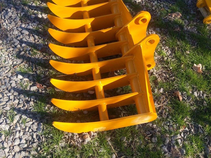 caterpillar-305-image-2