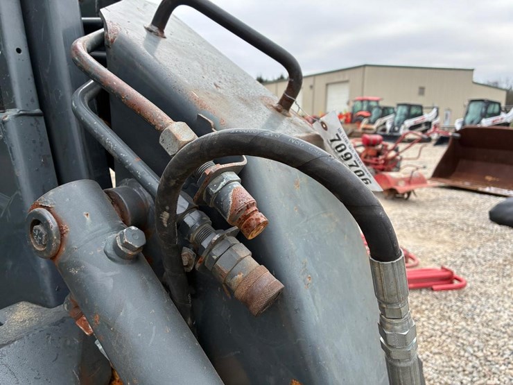 new-holland-ls180-image-10