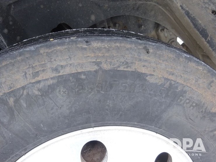 2007-freightliner-columbia-112-image-39