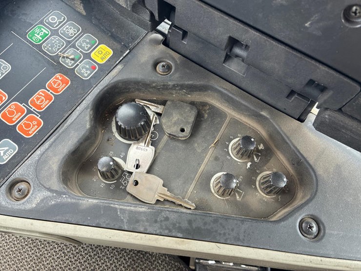 case-ih-magnum-190-image-85