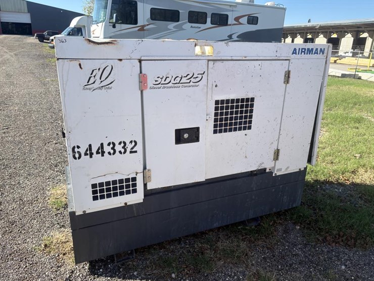 #48-•-airman-sd625-diesel-generator-image-3