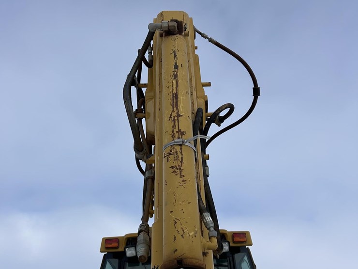 caterpillar-420d-image-34