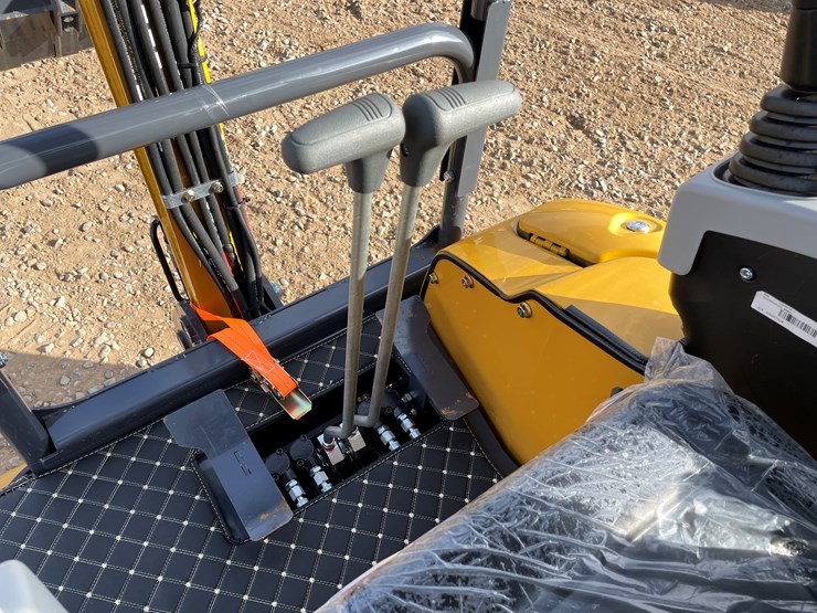 #9206-•-2025-unused-cfg-mini-excavator-image-23