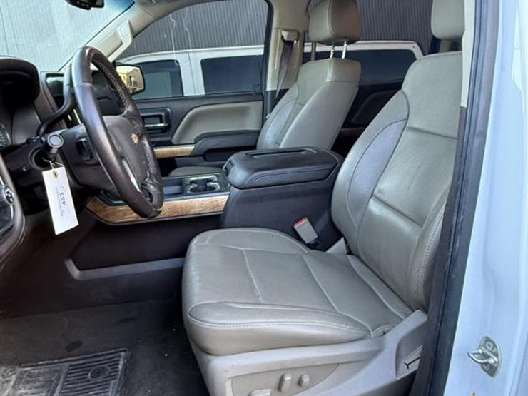 2018-chevrolet-1500-image-9