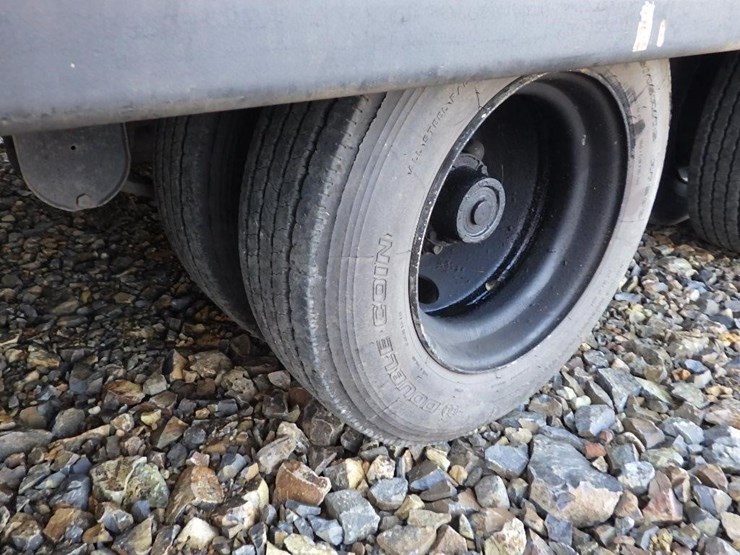 2000-trail-25'-t/a-equipment-trailer-image-17