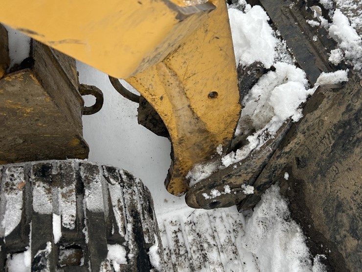 2021-caterpillar-259d3-image-27