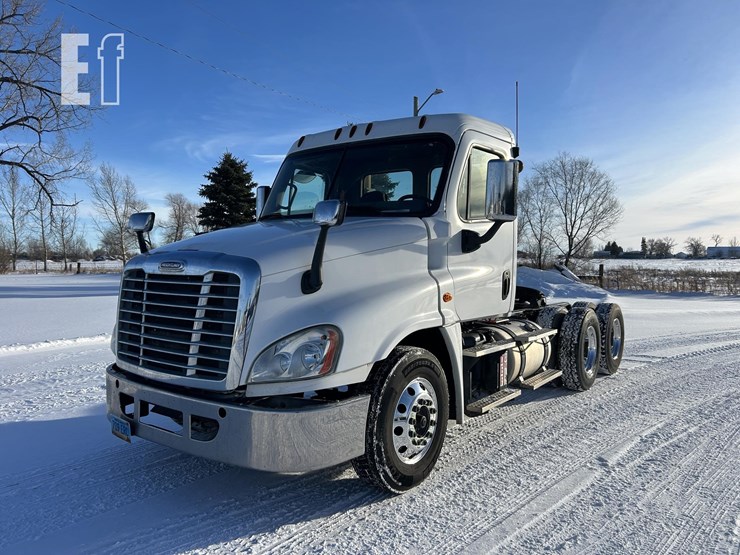2018-freightliner-cascadia-125-image-1
