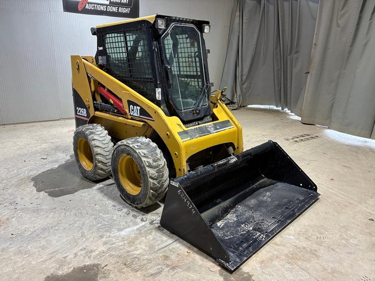 caterpillar-226b-image-7