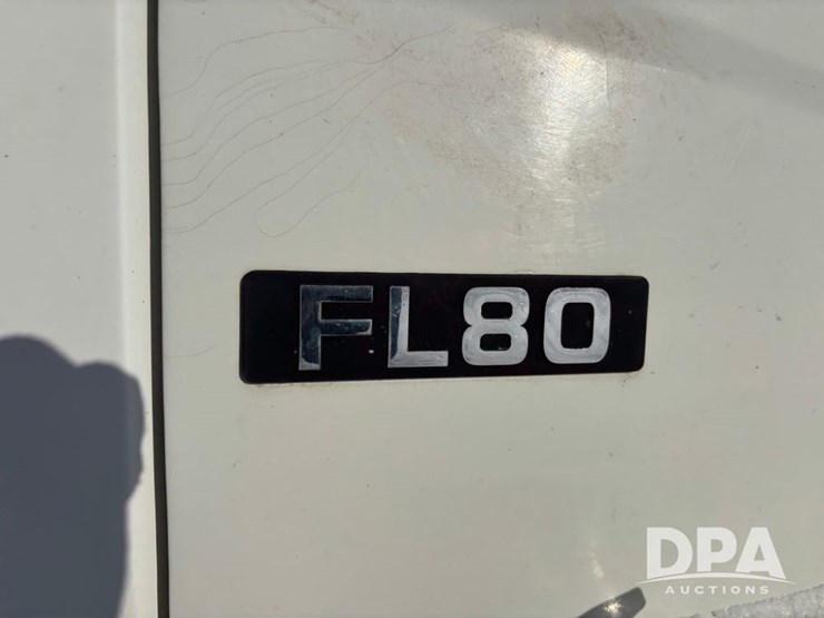 1998-freightliner-fl80-image-19