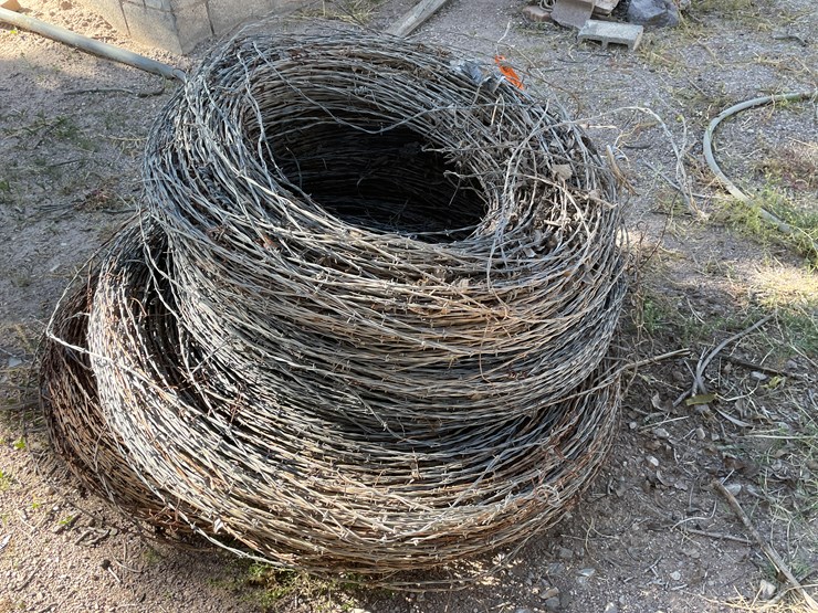 #3725-•-barbed-wire-image-11