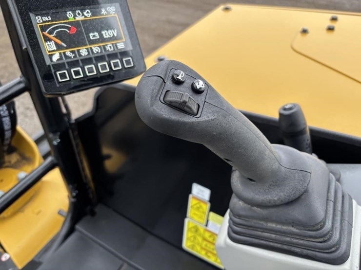 caterpillar-305cr-image-32