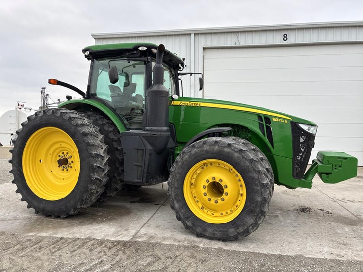 john-deere-8370r-image-3