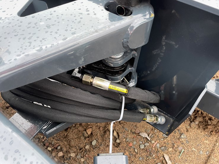 #2027-•-unused-skid-steer-dozer-blade-attachment-image-4