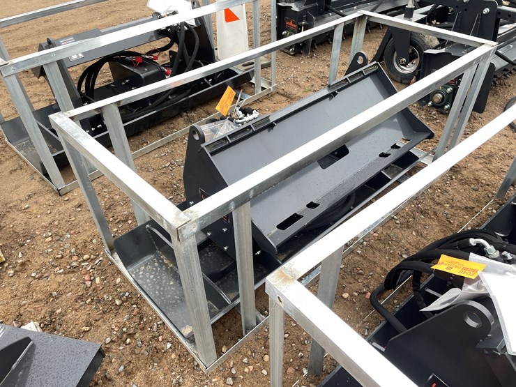 #2047-•-unused-2025-landhonor-vibratory-plate-compactor-image-3