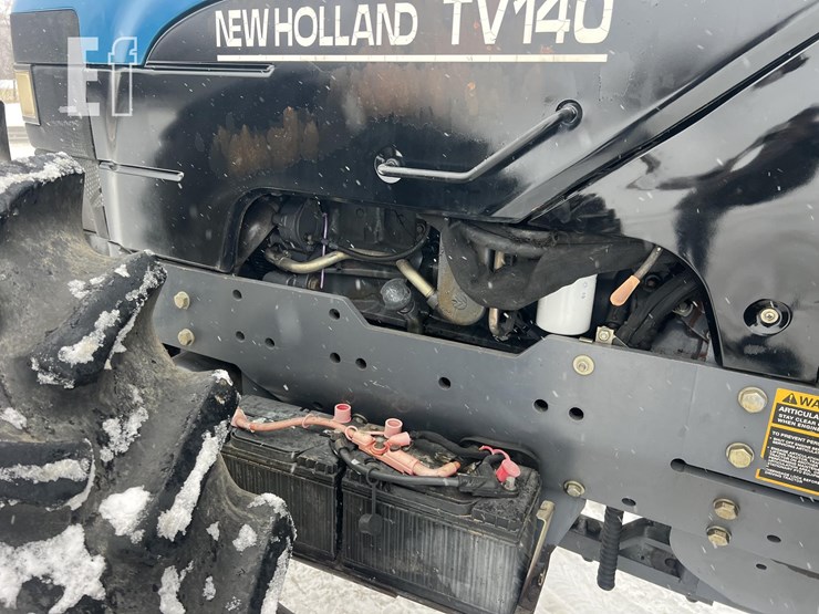 new-holland-tv140-image-32
