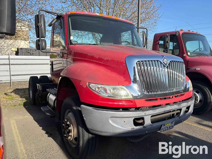 2006-international-durastar-4400-image-3