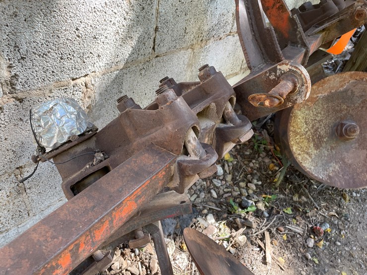 #3700-•-border-disc-image-6