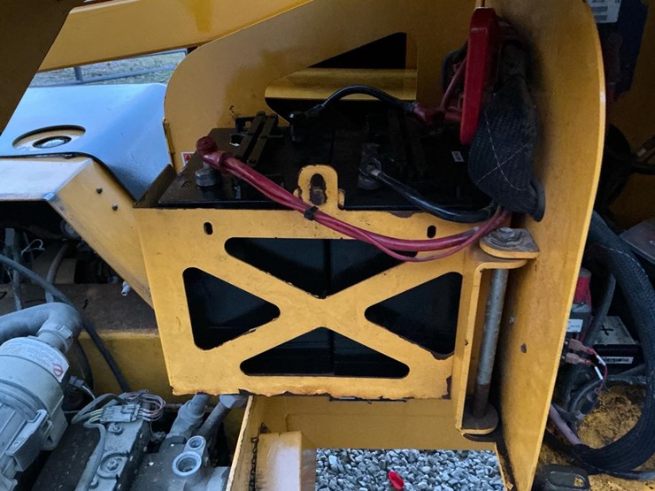 #108-•-2009-bil-jax-5533xa-boom-lift-image-19