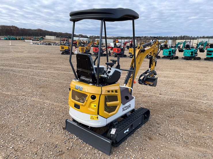 #9205-•-2025-unused-cfg-mini-excavator-image-4