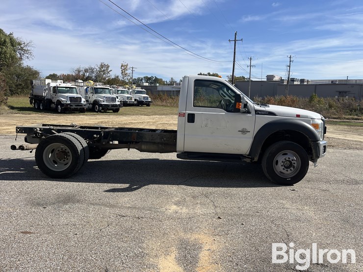 ford-f550-xl-image-4