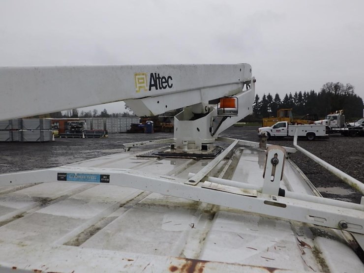 2012-ford-e350-image-11