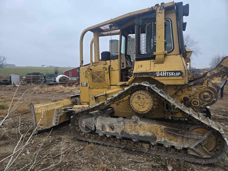 caterpillar-d4h-tsk-image-3