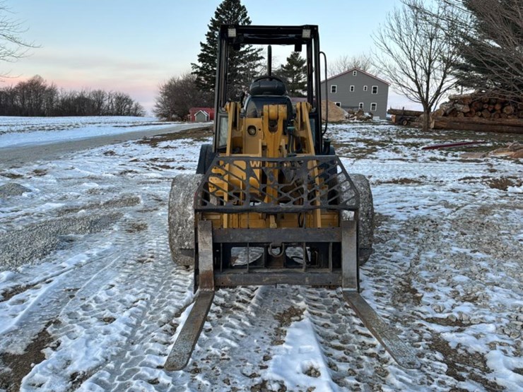 caterpillar-908h-image-8