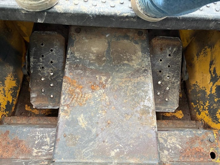 new-holland-ls180-image-19