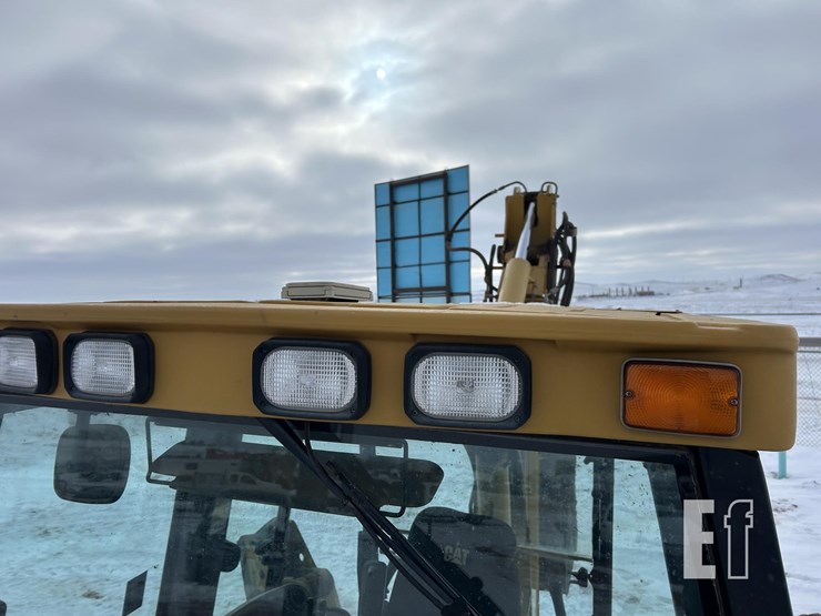 caterpillar-420d-image-57