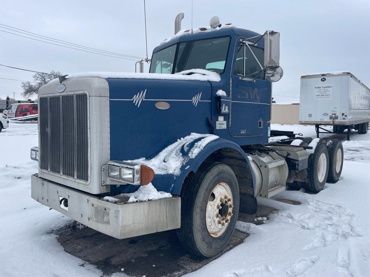 1996-peterbilt-378-image-1