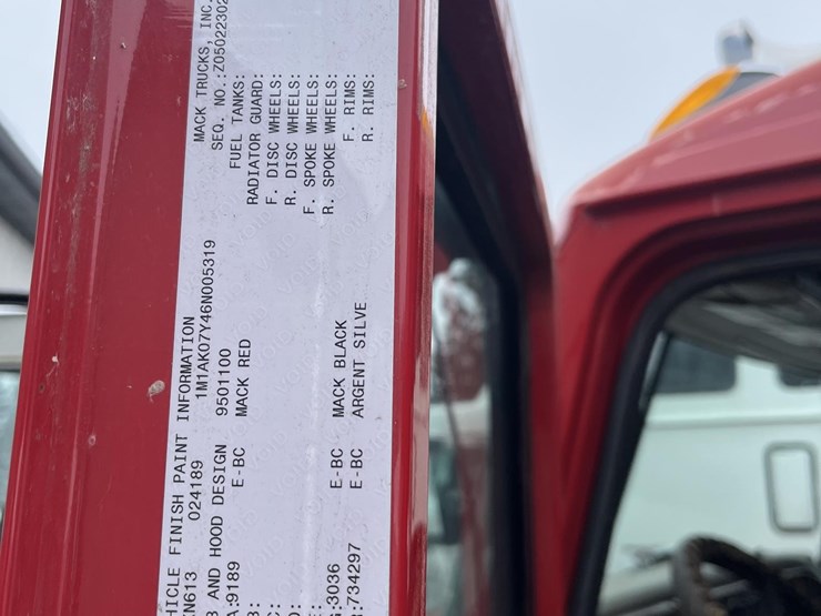 2006-mack-vision-cxn613-image-14