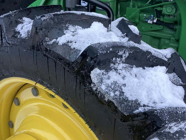 2010-john-deere-8295r-image-39