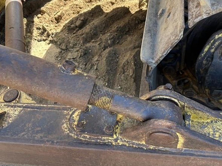 komatsu-d65ex-12-image-27