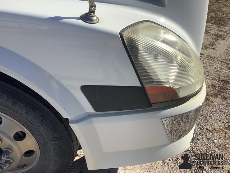 2003-volvo-vnl-t/a-truck-tractor-image-12