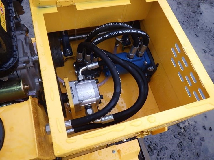 2025-sdlool-850-vibratory-smooth-drum-roller-image-6