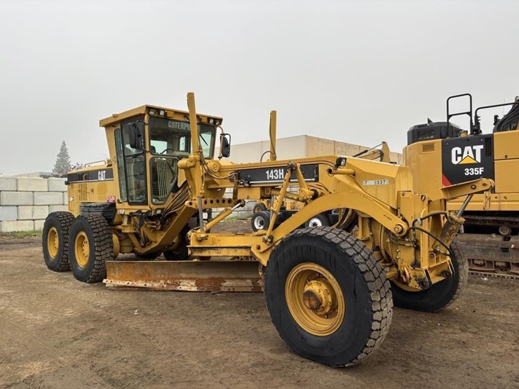 2005-caterpillar-143h-image-2