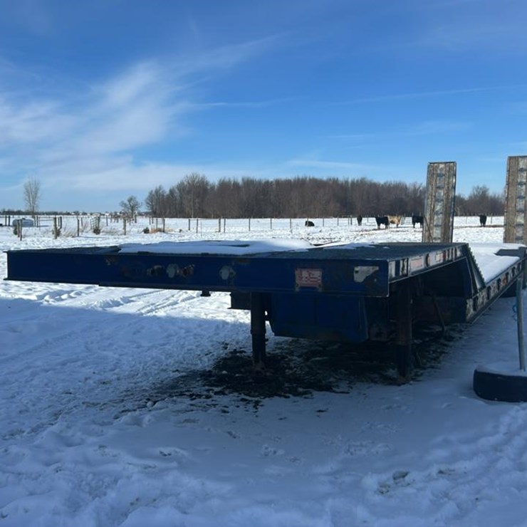 #152 • 2001 Ferree Trailer Corp LT-35D Lowboy Trailer