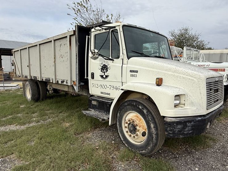 freightliner-fl70-image-2