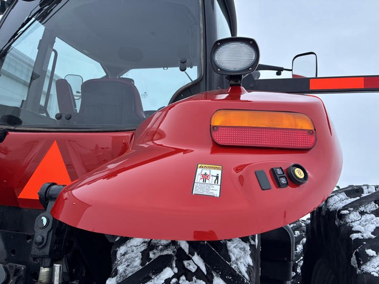 case-ih-magnum-315-image-24