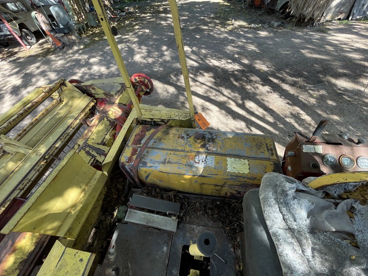 #3653-•-new-holland-swather-image-39